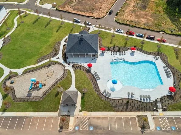 968 Brookshade Trl, Lawrenceville, GA 30045