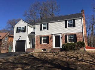 24 Surrey Ln, Natick, MA 01760