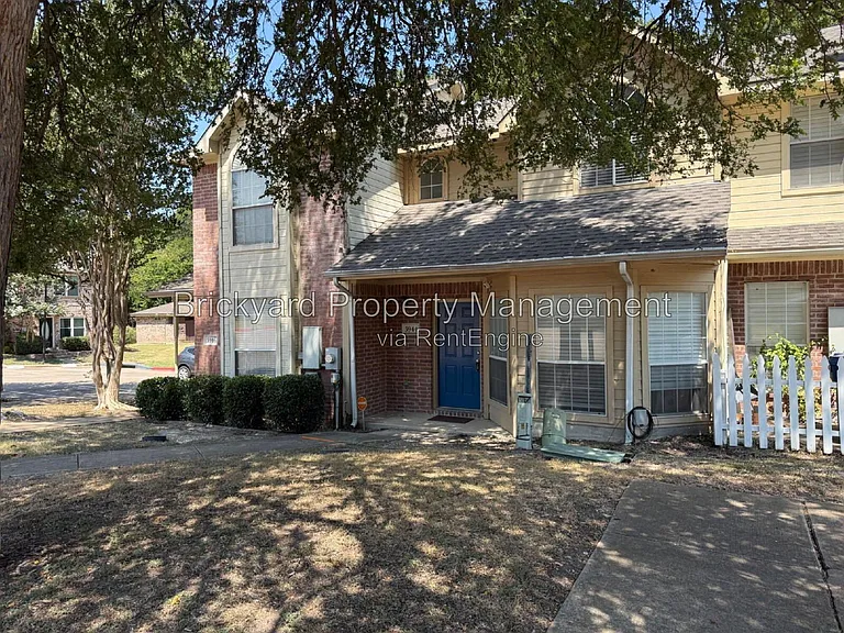 3944 Brandon Park Dr — Photo 1