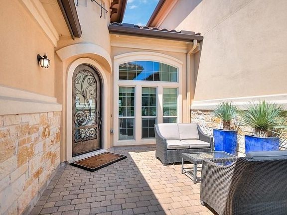 4th image of 303 Rocky Coast Dr