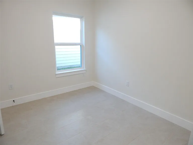 16963 W Juneau — Photo 14