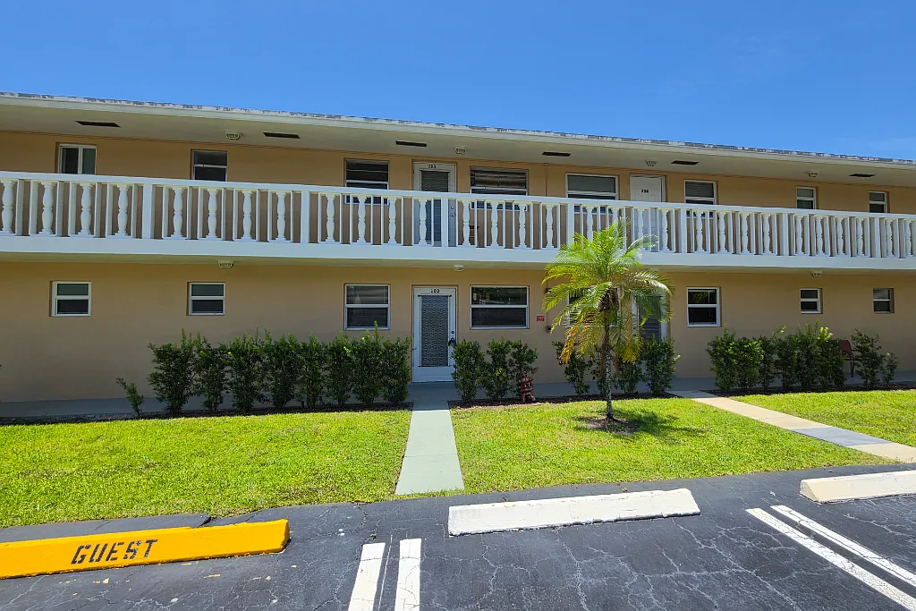 1 bed, 1.5 bath, 624 sqft, $1,475 — Photo 1