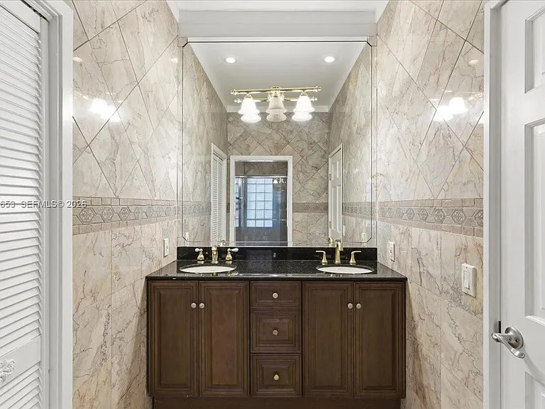 1249 Biscaya Dr — Photo 48