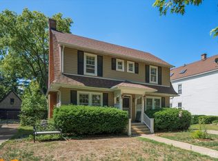 1044 Garfield Ave, Aurora, IL 60506