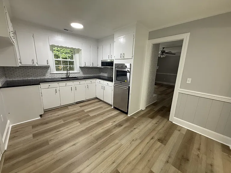 117 Greenwood Dr — Photo 2