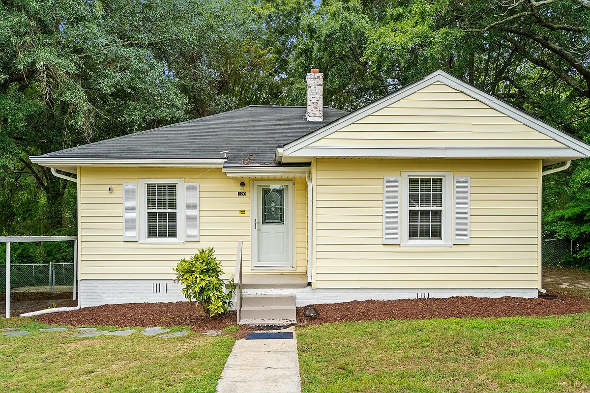 Building Photo - 120 Woodale Dr