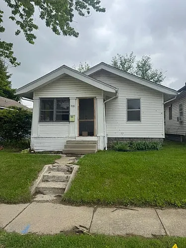 3131 Oliver St Photo 1