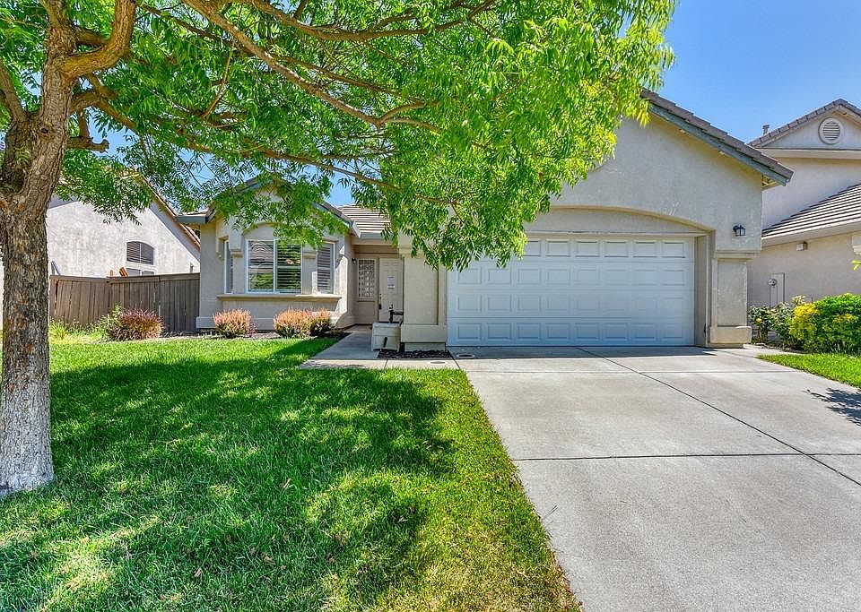 1st image of 110 Eastbrook Cir