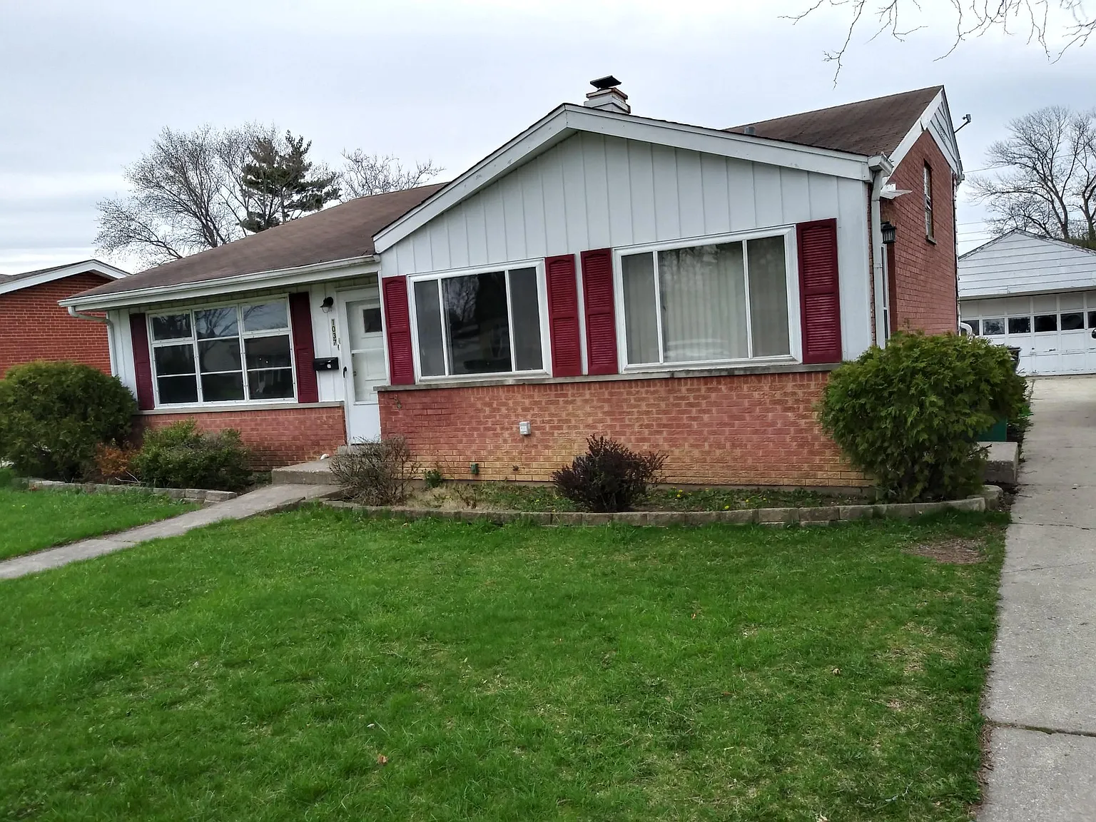 1037 S Charlotte St photo 1