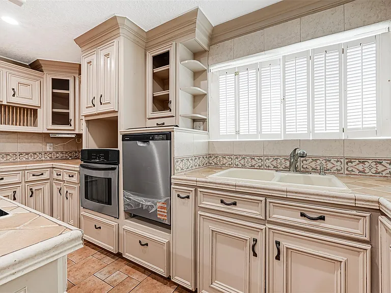 7742 Whidbey Island Dr — Photo 13
