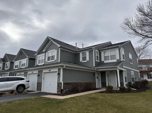 917 Genesee Dr, Naperville, IL 60563