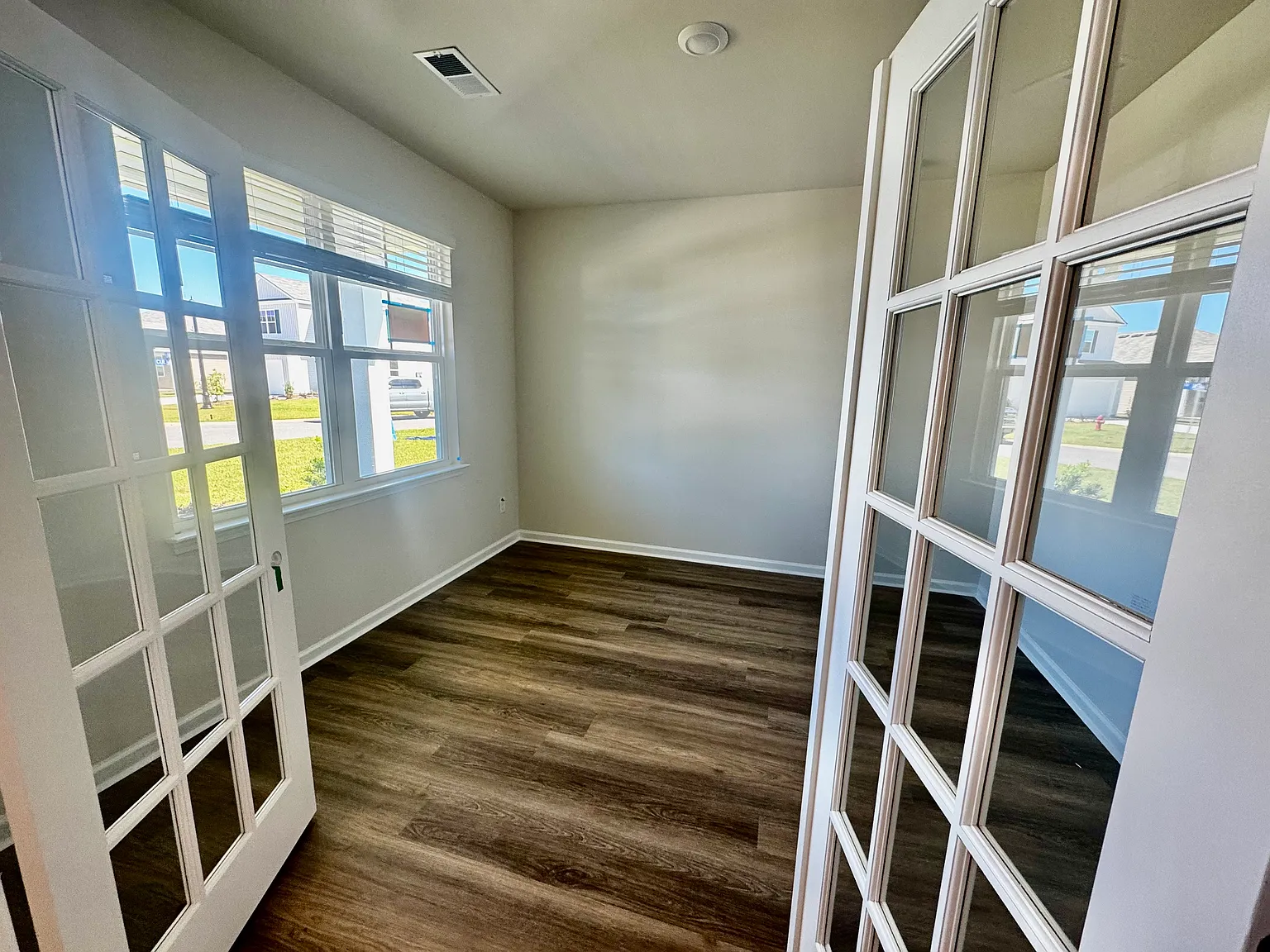 4 bed, 2340 sqft, $3,000 — Photo 4