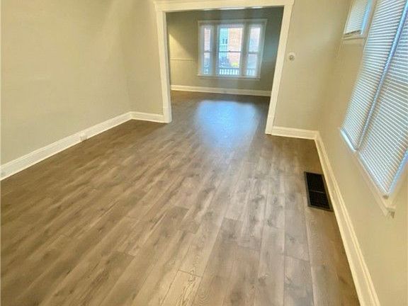 5th image of 2907 Denison Ave #2907
