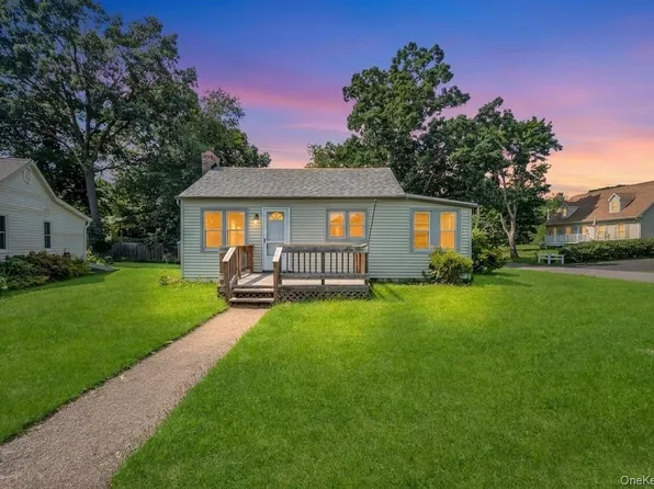 34 Shore Drive, Elizaville, NY 12523