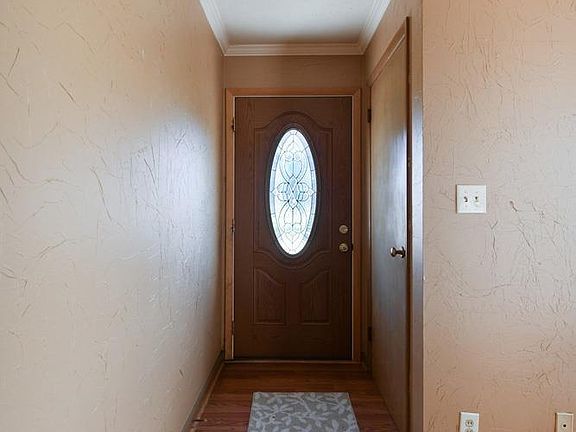 4th image of 4836 S 136th St