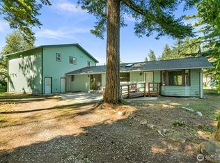 8672 Golden Valley Dr, Maple Falls, WA