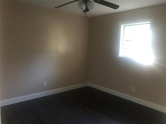 3rd image of 4505 Ledbetter St