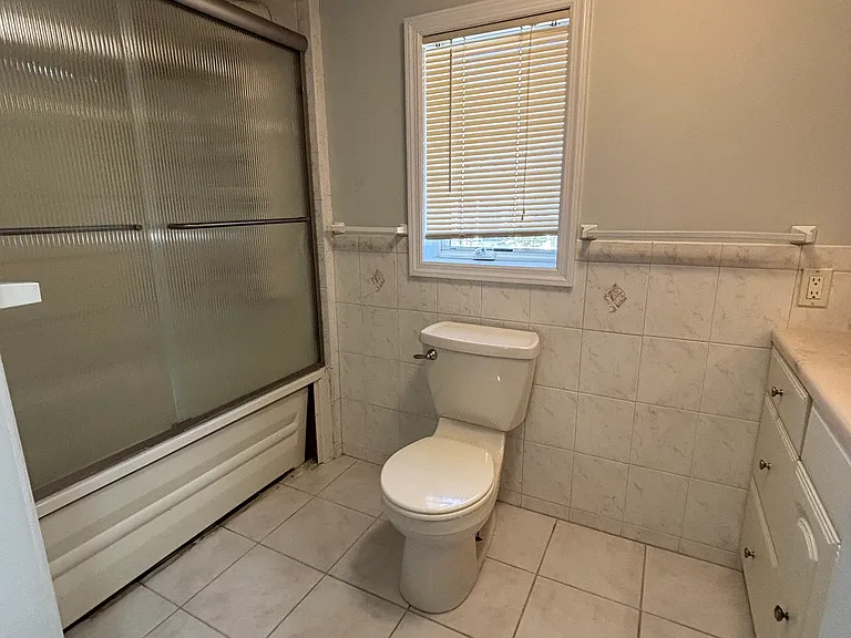 Susan Dr — Photo 9