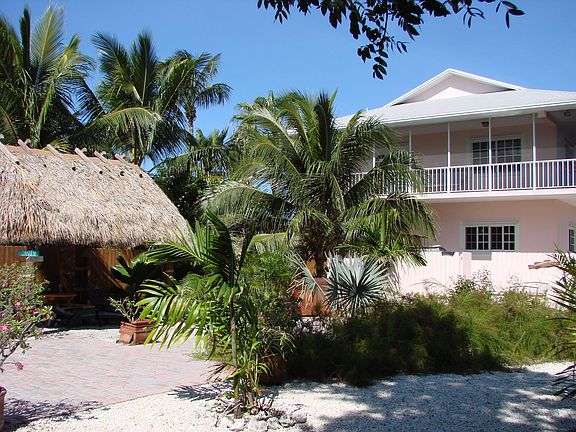Tiki Hut 