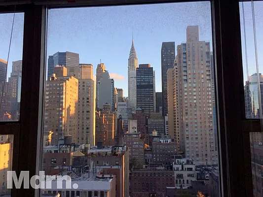 Rented by Mdrn Residential | media 12