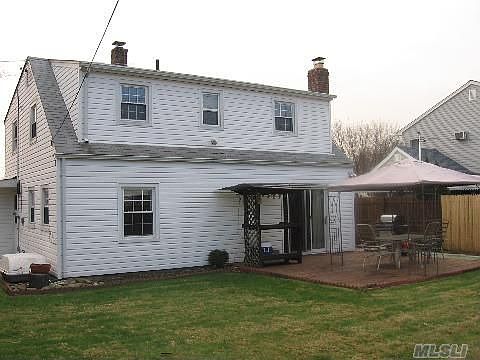 2nd image of 15 Crag Ln