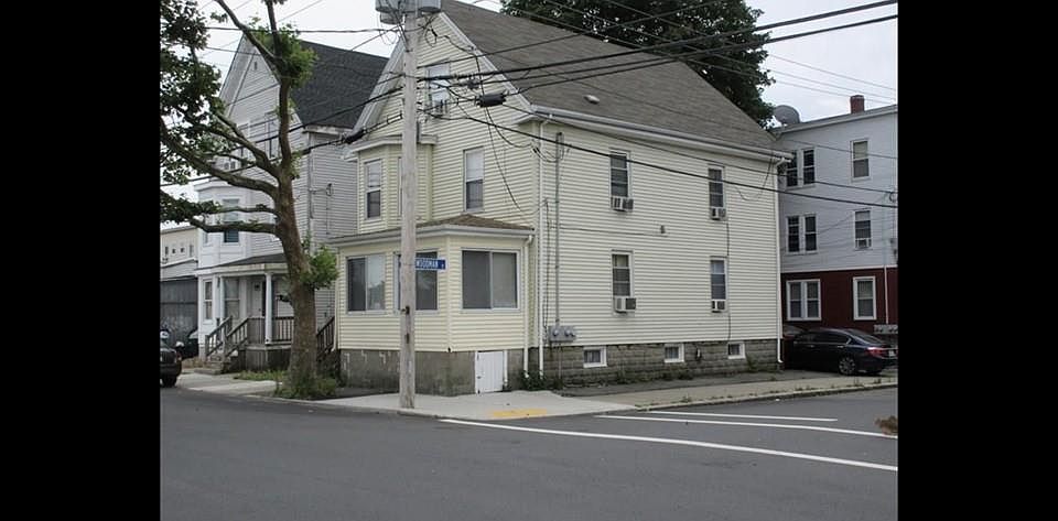 1st image of 42 Spencer St #1