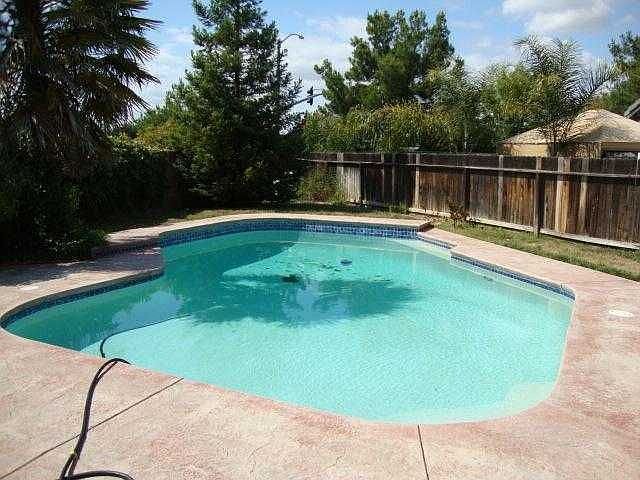 2nd image of 602 Hanson Ave