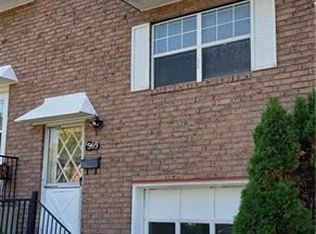 969 Academy Heights Dr, Greensburg, PA 15601