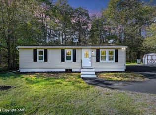 5084 Spruce Ln, Tobyhanna, PA 18466