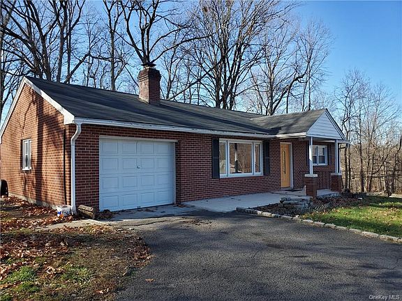 3rd image of 133 Highland Ave