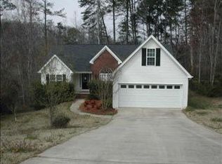 5626 Spruce Ln, Flowery Branch, GA 30542