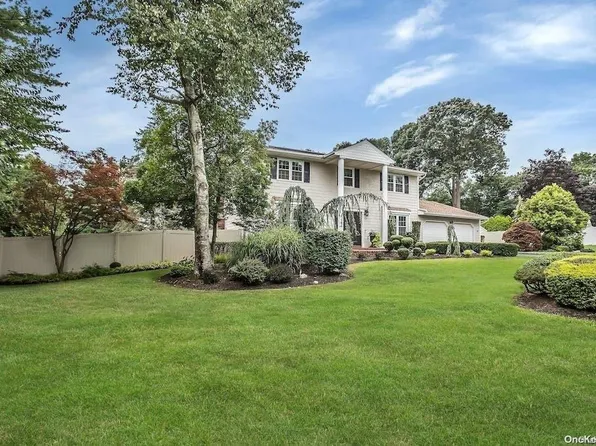 2 Majestic Drive, Dix Hills, NY 11746