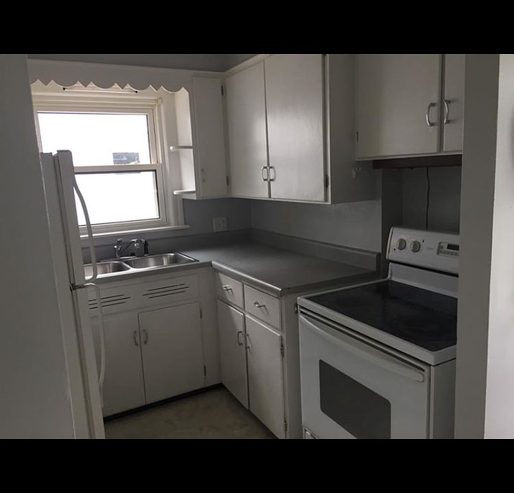 1st image of 454 Van Allen St SE