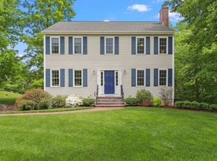 2 Thomas Cir, North Attleboro, MA 02763