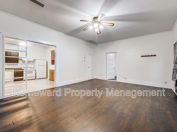 3rd image of 904 W Hickory St #A