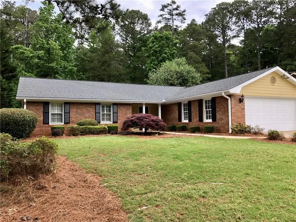 1818 Brandy Woods Dr SE, Conyers, GA 30013