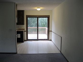 4th image of 288 Cottage Ave W