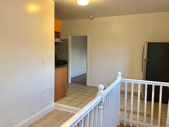 4th image of 67 Morgan St APT 1
