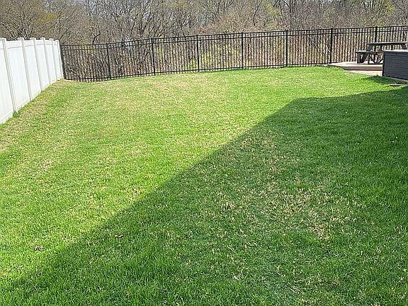 4th image of 4094 Clapton Dr