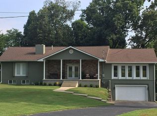 215 Ruoff Dr, Paducah, KY 42003