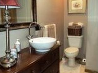 1007 Rustling Rd, South Charleston, WV 25303