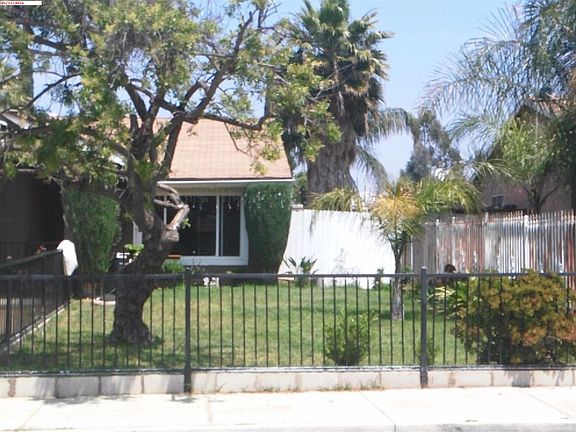 4th image of 24442 Bostwick Dr