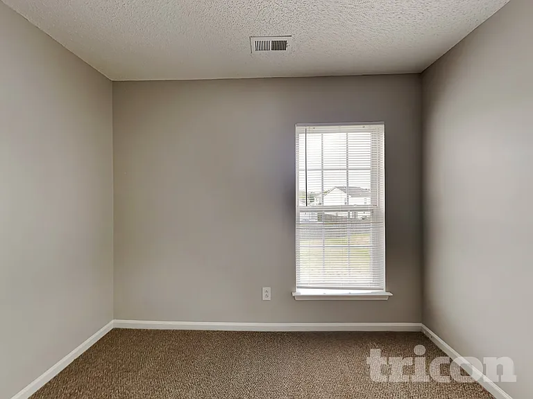 5818 Greenway Vista Ln — Photo 10