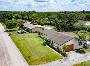 27242 SW 164th Ave, Homestead, FL 33031