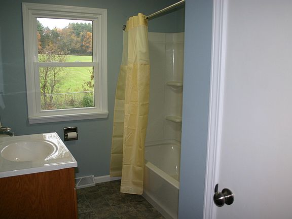 5th image of 127 Arcadia Blvd