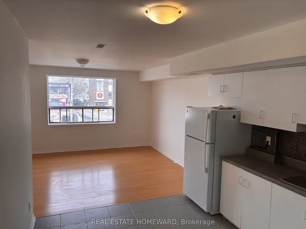 879A Wilson Ave, Toronto, ON M3K 1E6