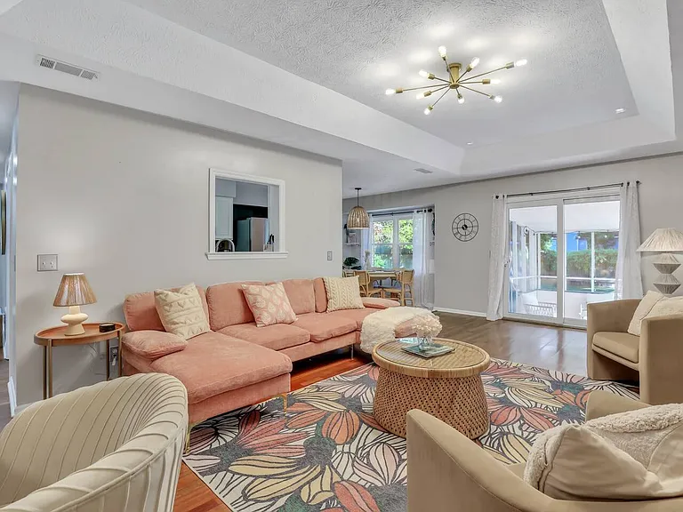 1131 Cobb Rd — Photo 6