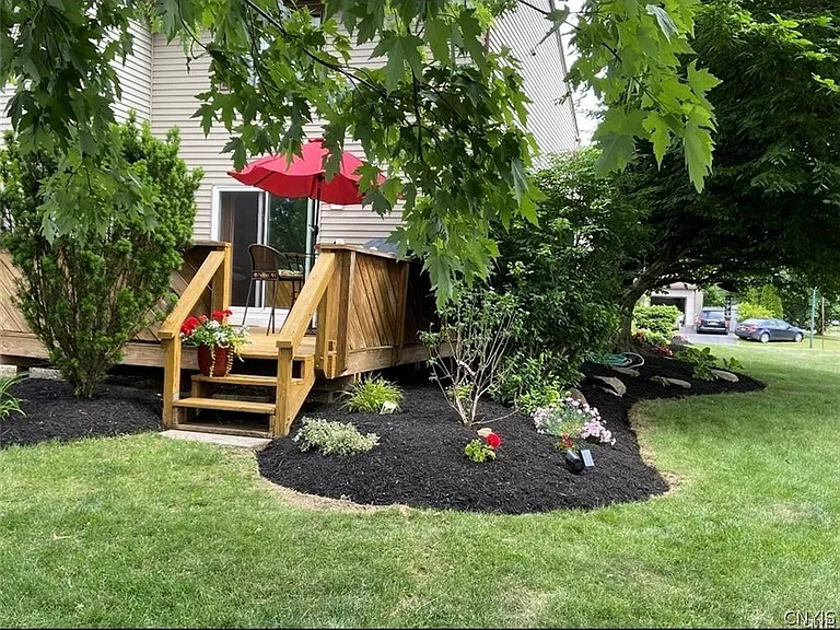8423 Bubbling Springs Dr — Photo 40