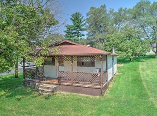 546 Beech St, Mt Carmel, TN 37645