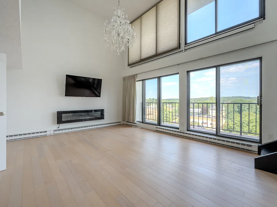 55 River Rd #10B